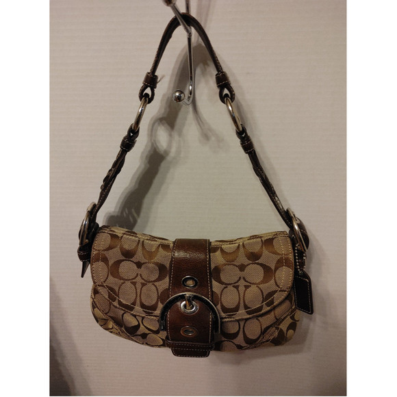 Coach Handbags - Coach signature hobo bag 6171